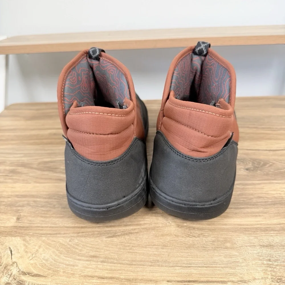 Ozark Trail Boot Slipper Puffer Orange Black Men's Size 10